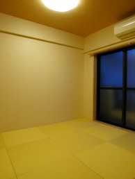 パイン素材を使った全面リフォーム